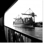 Port_container